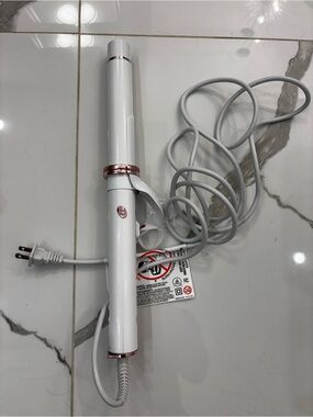 T3 automatic curlwrap curling iron 1.25 inch barrel